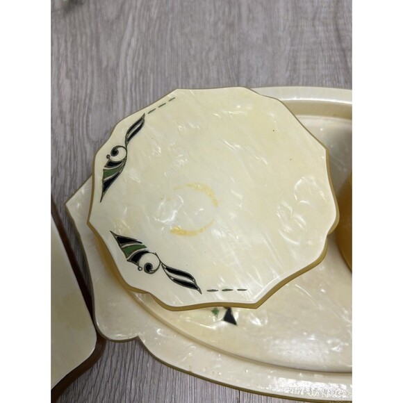 VTG Pyralin Celluloid Pearlized Vanity Set Tray Mirror Shoe Horn Powder Boxes - Picture 4 of 16